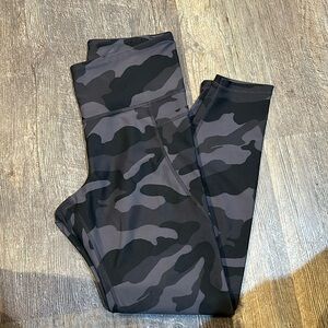 OLD NAVY- active leggings